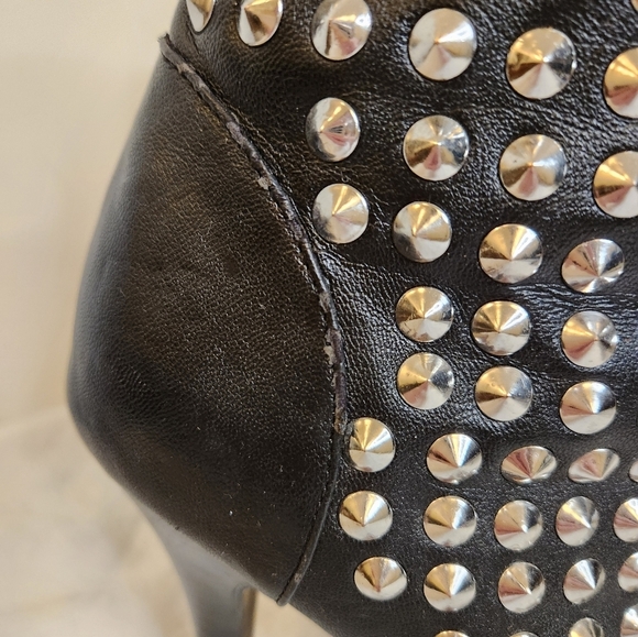 Studded high heels - Picture 9 of 12
